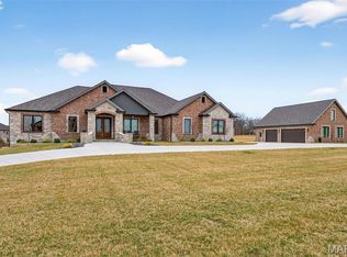 310 Lakeland Ct, Defiance, MO