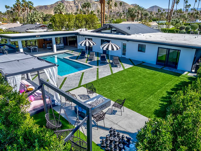 850 E Sierra Way — Photo 40