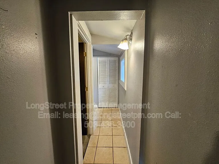 1734 SW Market St — Photo 12