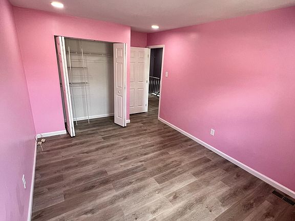 4th image of 1105 Bromley Ct