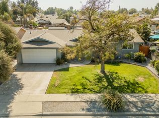 1093 Raymond Rd, Hanford, CA 93230