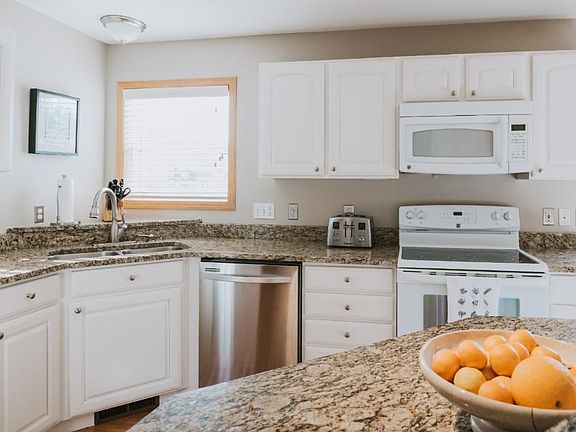 2nd image of 2713 Autumn Woods Dr