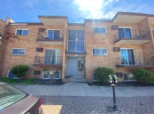 13395 Madison Ave APT 2, Lakewood, OH 44107