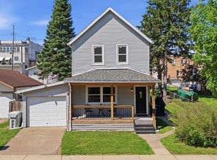 216 1st St SW, Chisholm, MN 55719