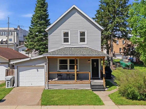 216 1st St SW, Chisholm, MN 55719