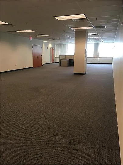 Glenmaura Professional Center (property) — Photo 3