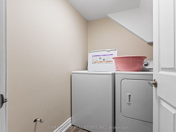 5th image of 1821 Christopher Rd