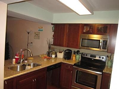 4th image of 1201 Laurel Ave APT 104