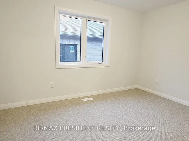 93 Mackay Dr — Photo 16