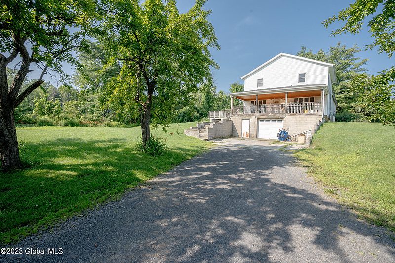 2nd image of 43 Unionville Feura Bush Road