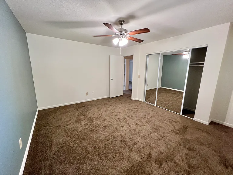 Mayfair Apartments — Photo 146