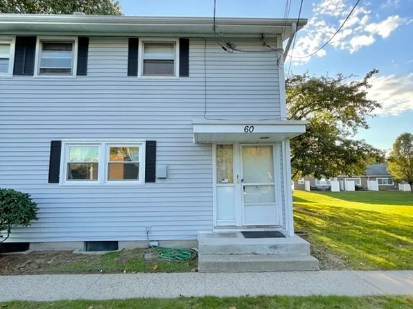 60 Honeysuckle Dr, Chicopee, MA 01022