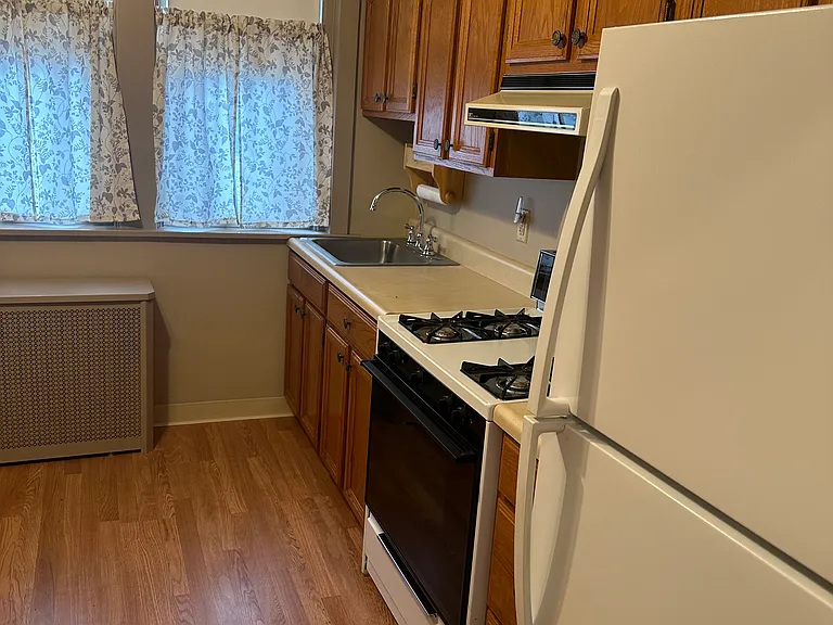 1721 Brownsville Rd #1 — Photo 6