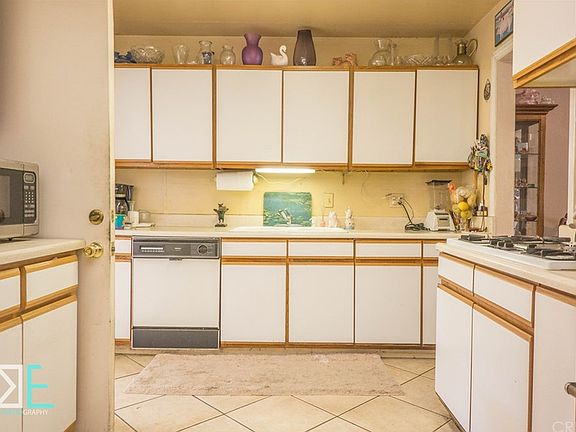 3rd image of 4830 Elton St