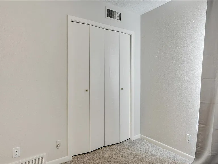 612 W Northgate Dr #612 — Photo 13