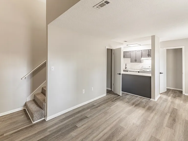 Brookridge Apartments — Photo 13