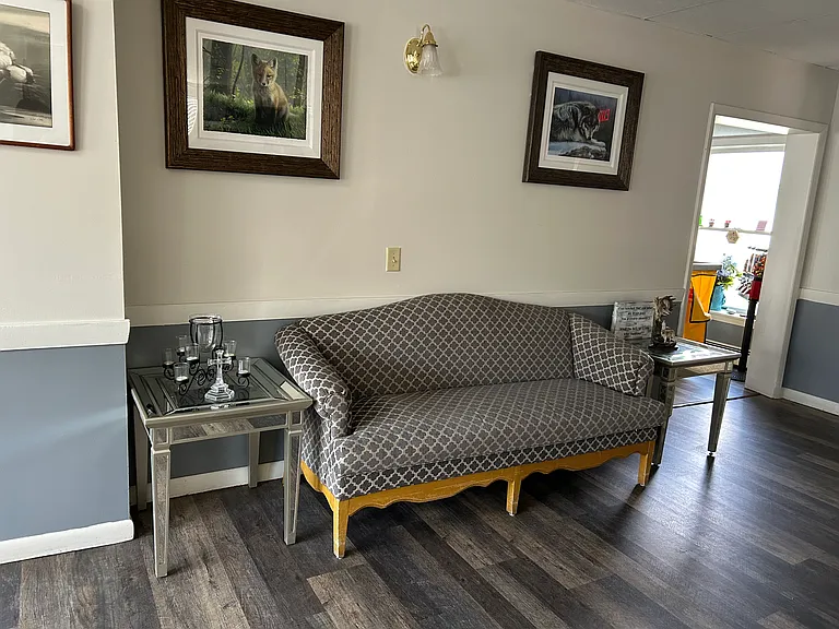 327 Shusta Rd — Photo 8
