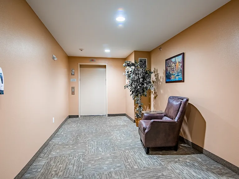 Overlook Ridge Apartments — Photo 68