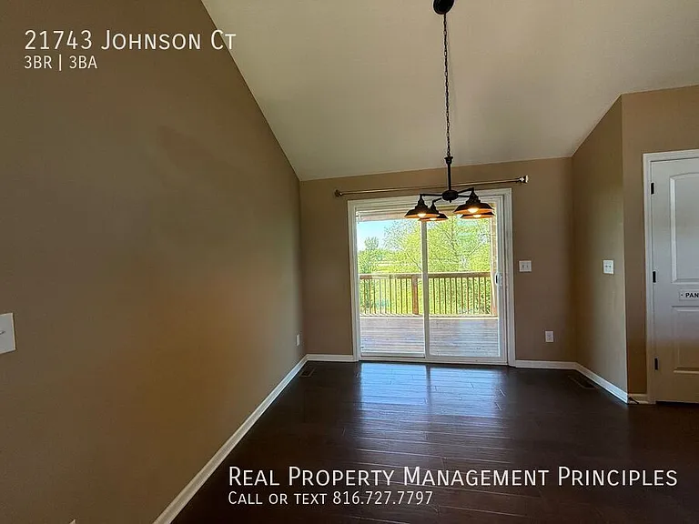 21743 Johnson Ct — Photo 8