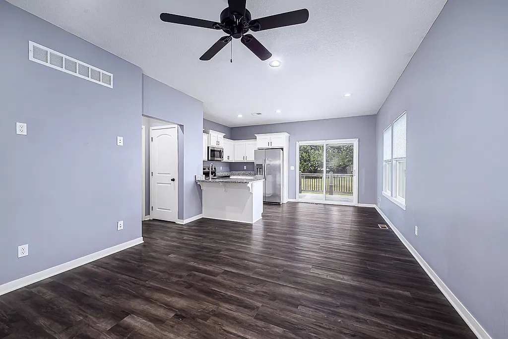 3 bed, 1494 sqft, $2,200 — Photo 3