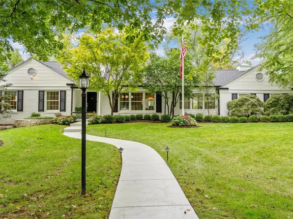 49 Clermont Ln, Saint Louis, MO 63124