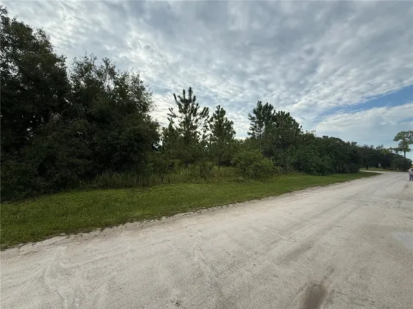 10440 N 85th St, Vero Beach, FL 32967