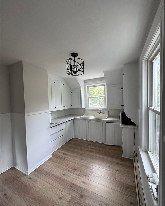 1st image of 134 Bay State Rd #2