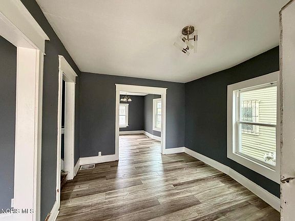 5th image of 3244 Glenwood Ave