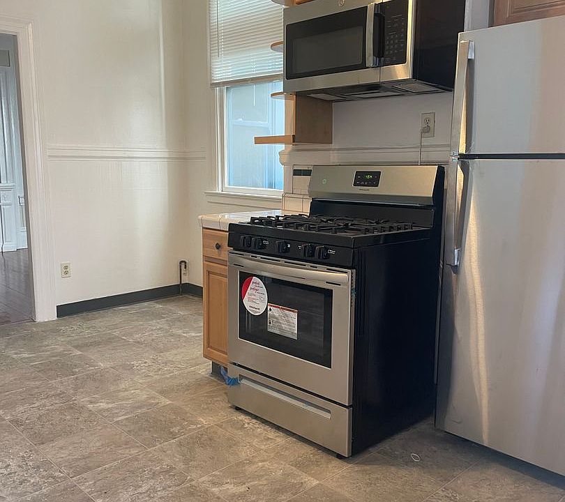 1st image of 1718-1728 Hyde St #1724