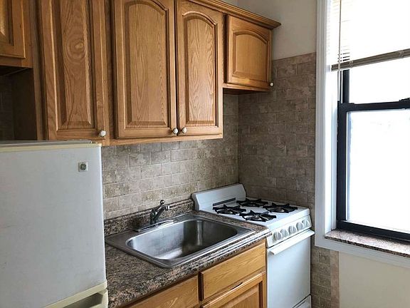 2nd image of 32-82 42nd St #B3