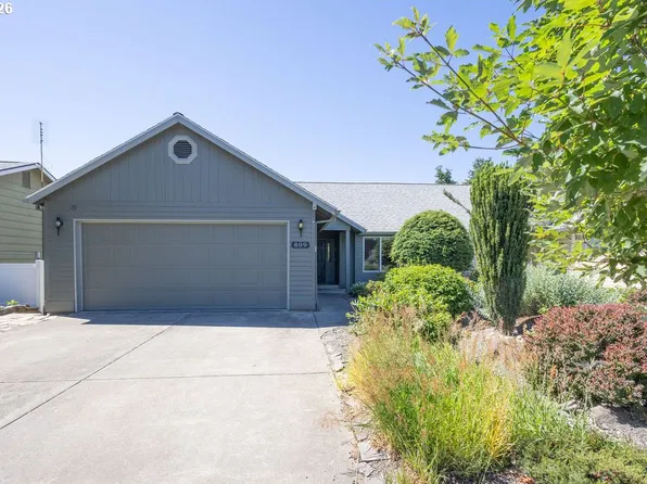 809 Sieverkropp Dr, Hood River, OR 97031