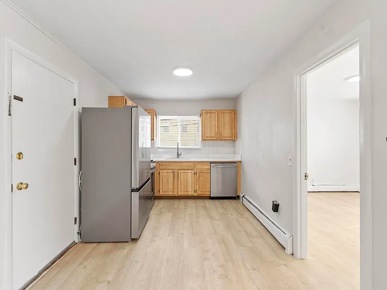 2-44 Dana St — Photo 6