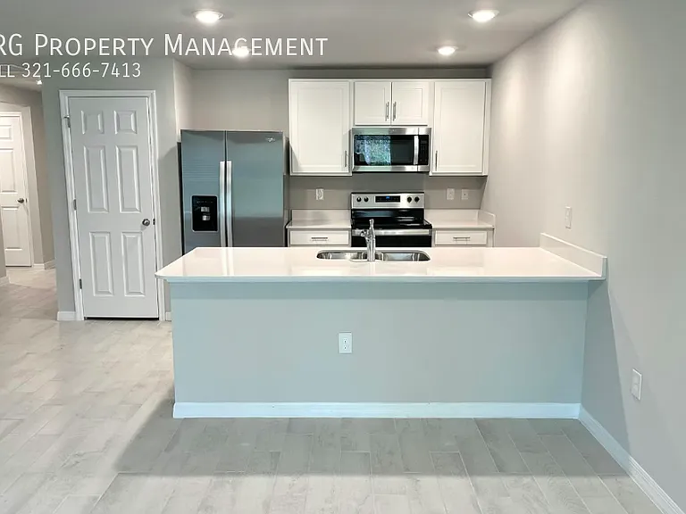 3020 N Lakewood Rd — Photo 2