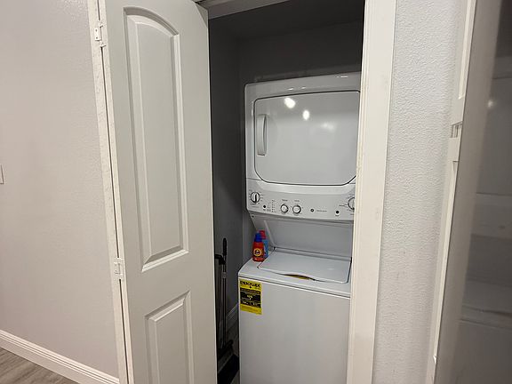 2nd image of 517 N Belmont Ave #A
