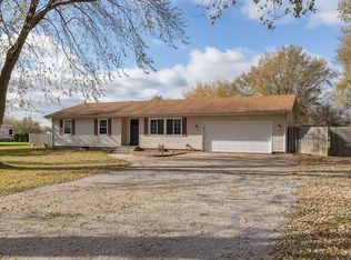 11444 Devils Creek Rd, Blue Grass, IA 52726