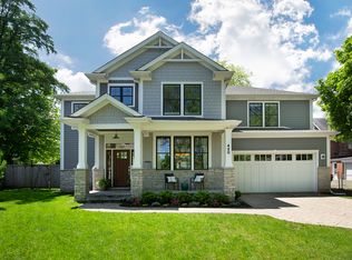 420 Pinecrest Ln, Wilmette, IL 60091