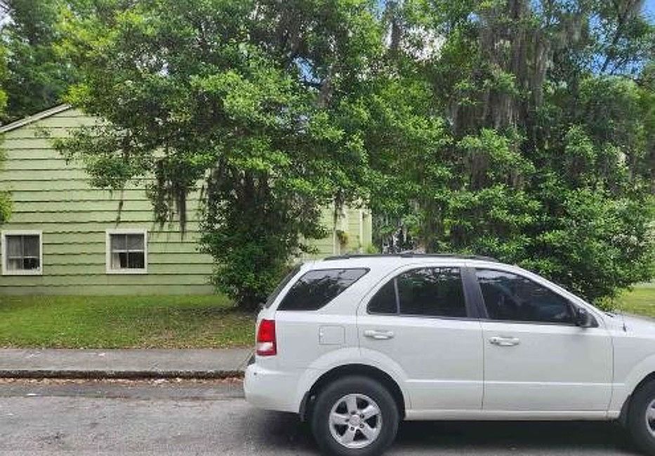 2nd image of 527 Tibet Ave APT 2