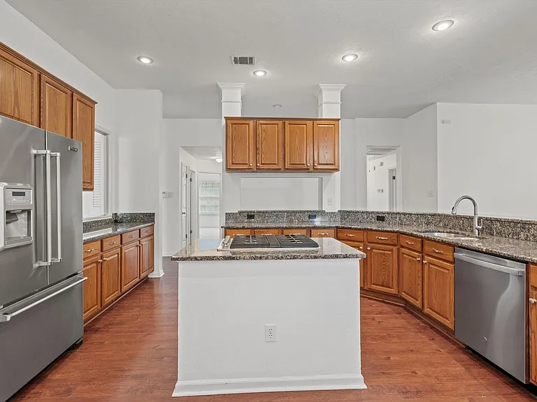 7902 Isaac Pryor Dr — Photo 9