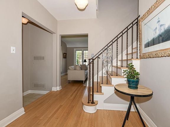 4th image of 2510 N Harding BOULEVARD