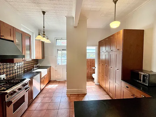 Rented by Brown Harris Stevens | media 69