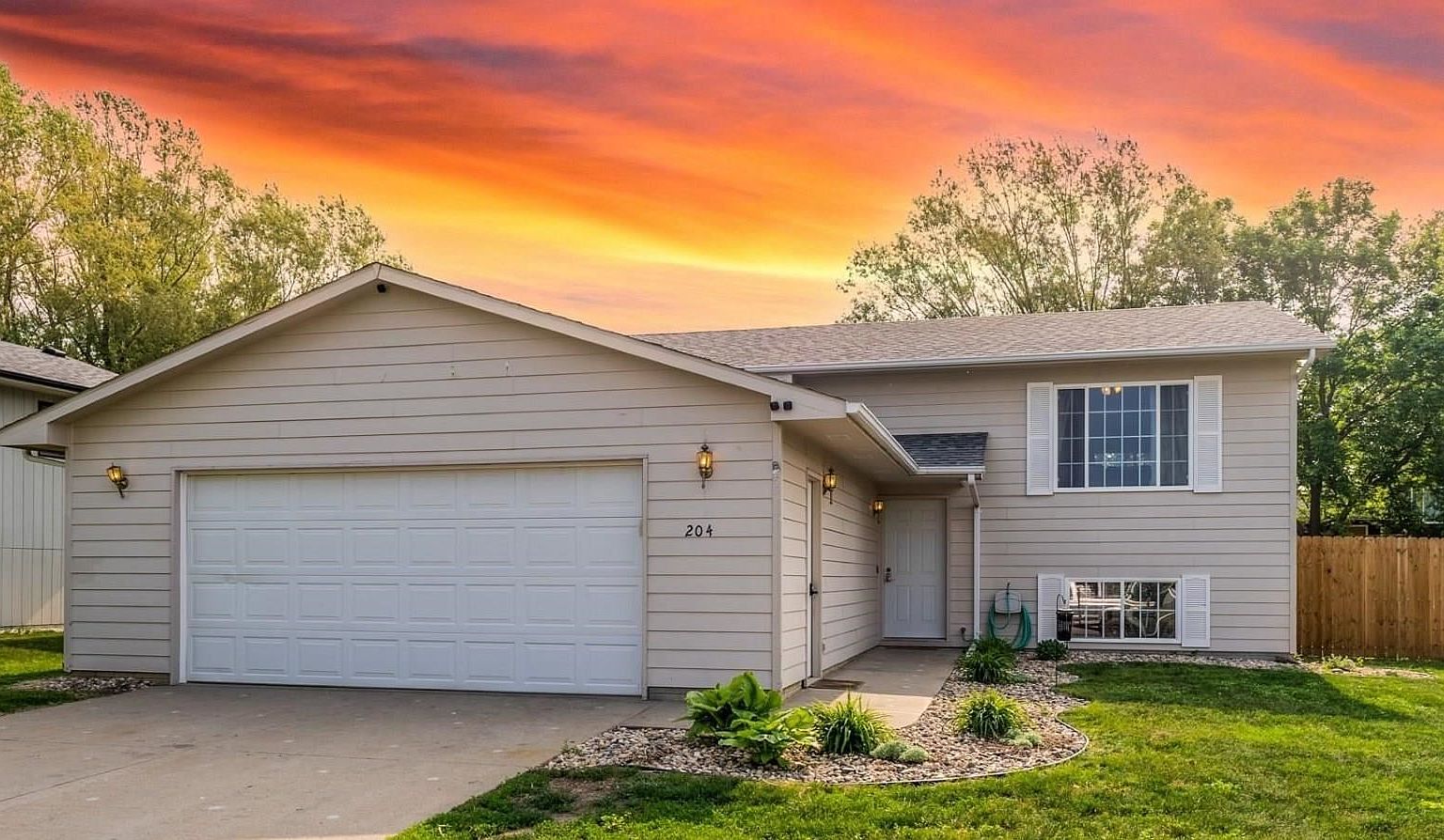 204 N Chris St, Worthing, SD 57077 Zillow