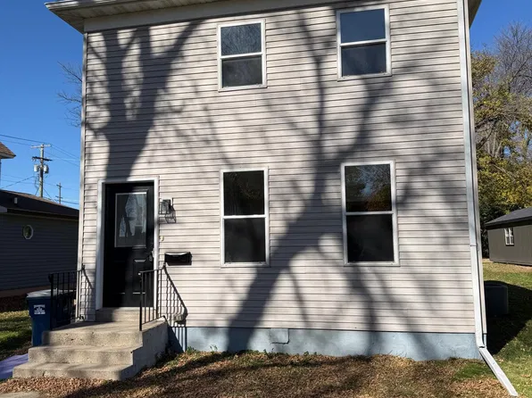 9 E 3rd St, Morris, MN 56267