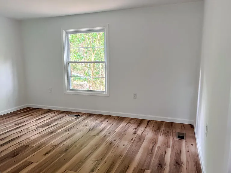 210 Forest Dr — Photo 13