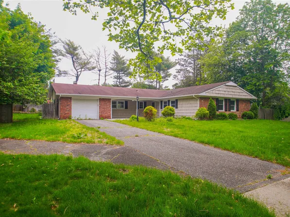 5 Millstream Lane, Stony Brook, NY 11790