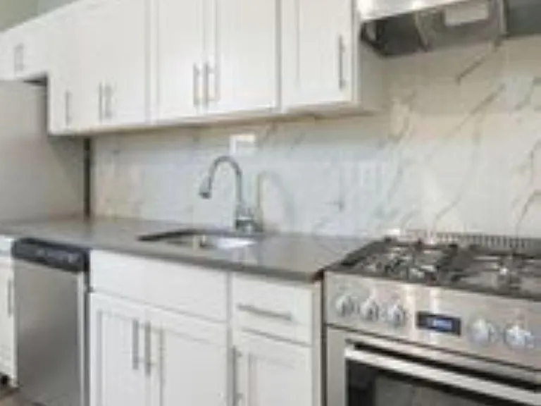 98 Clinton Ave #202A — Photo 1
