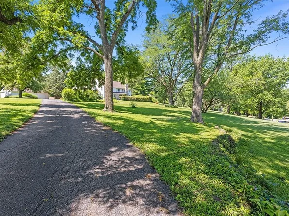 125 Highland Park Ave, Excelsior Springs, MO 64024