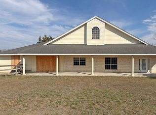 400 Homeyer Mountain Rd, Burton, TX 77835