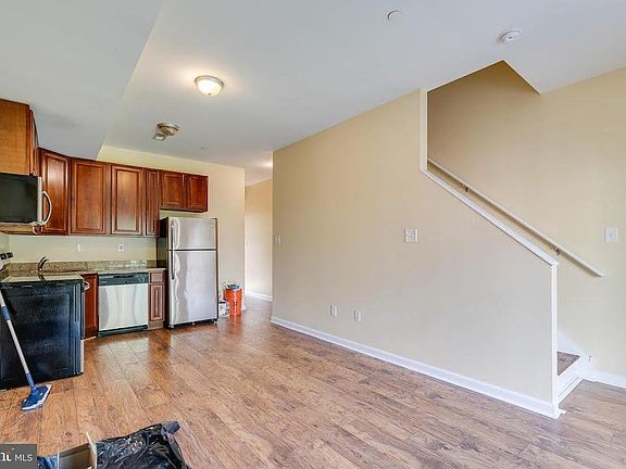 4th image of 20XX N Woodstock St