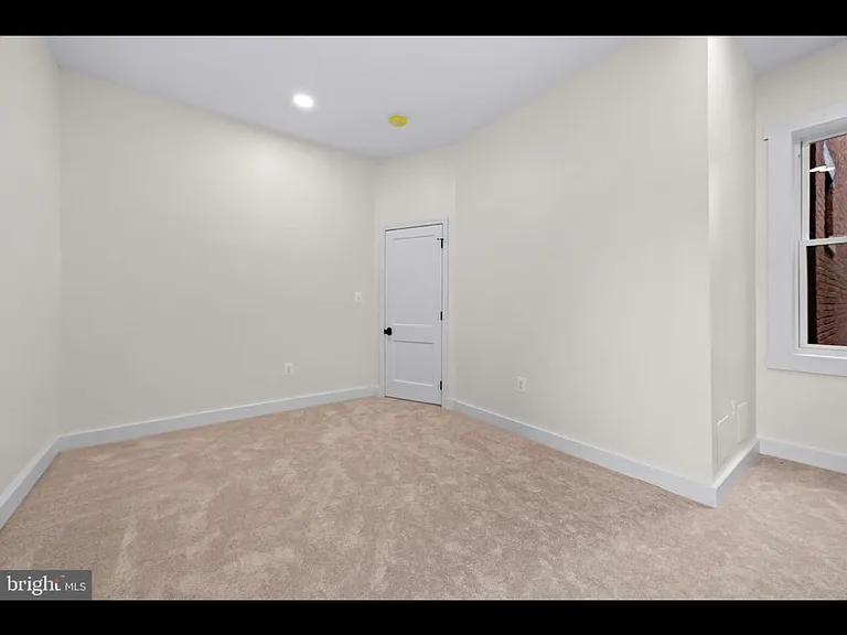 2824 Maryland Ave — Photo 13