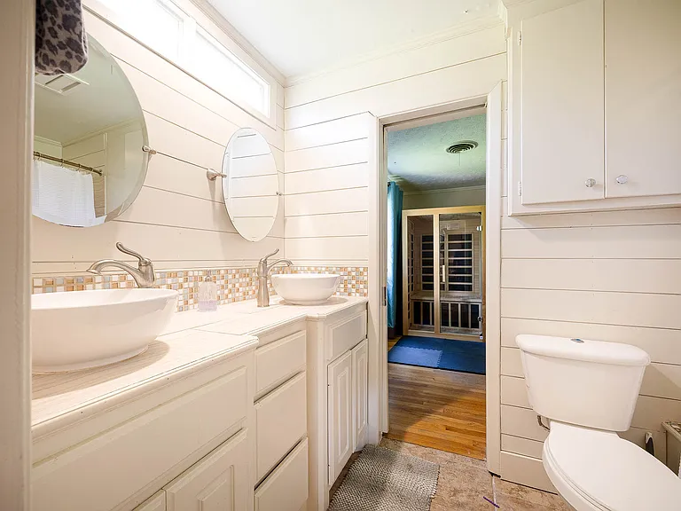 1835 Hillview Dr — Photo 24